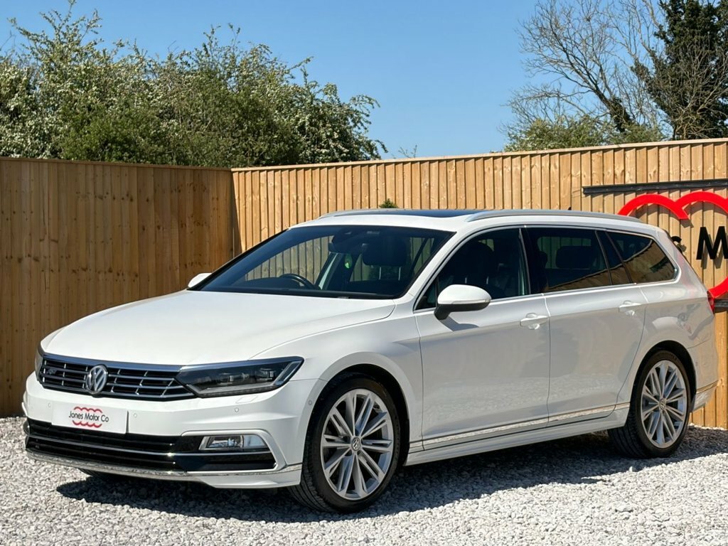 Volkswagen Passat 2L R-line DA17JMC White #4