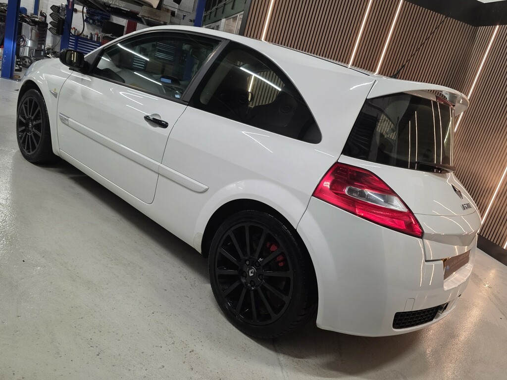 Renault Megane 2.0 T Team F1 Team R26 2008 White #6
