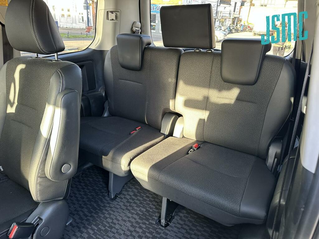 Toyota Voxy 2.0 Zs Kiramaki Aero Styling - 8 Seater White #17