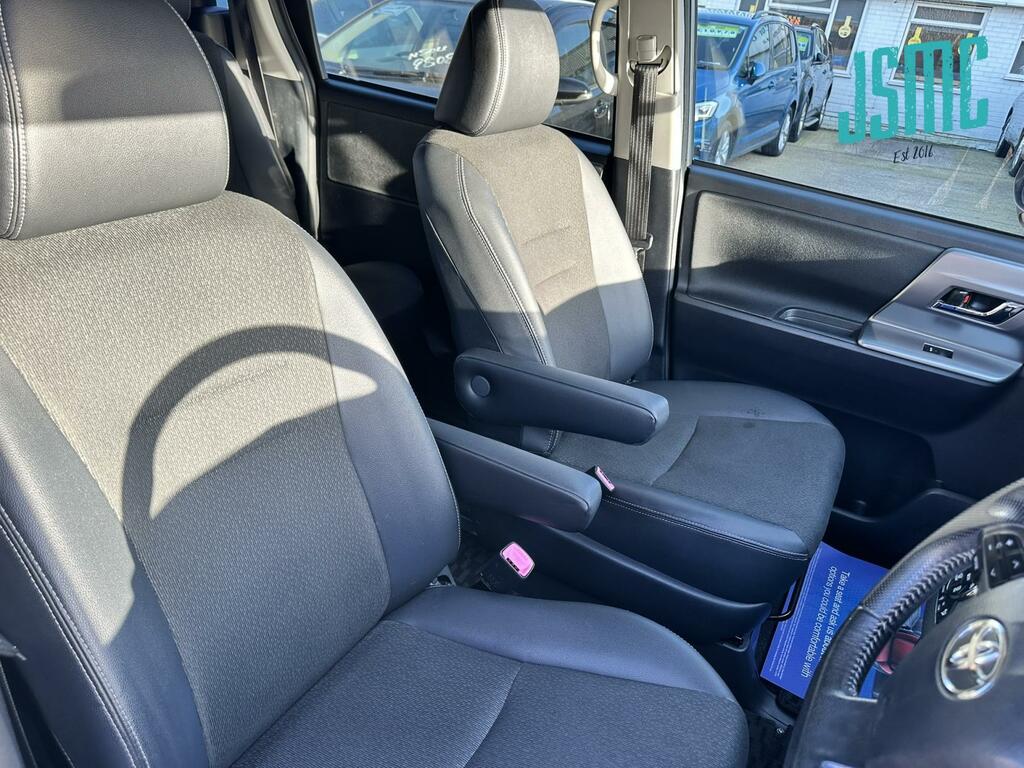 Toyota Voxy 2.0 Zs Kiramaki Aero Styling - 8 Seater White #9