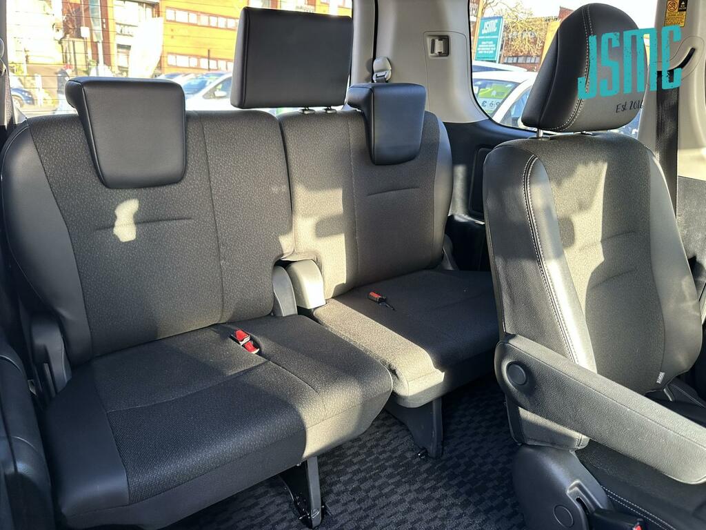 Toyota Voxy 2.0 Zs Kiramaki Aero Styling - 8 Seater White #35