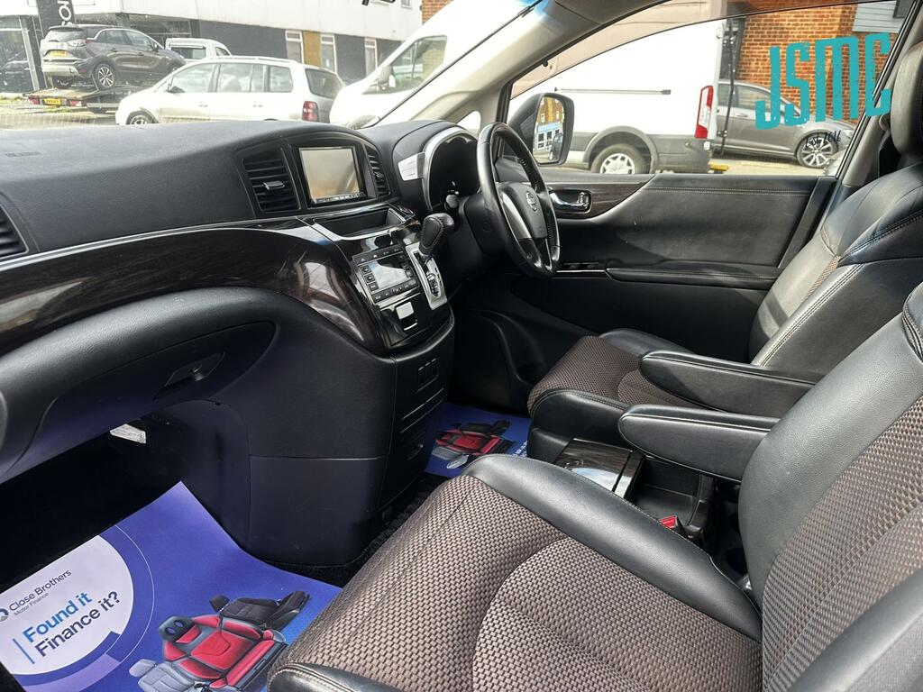 Nissan Elgrand Highway Star White #2