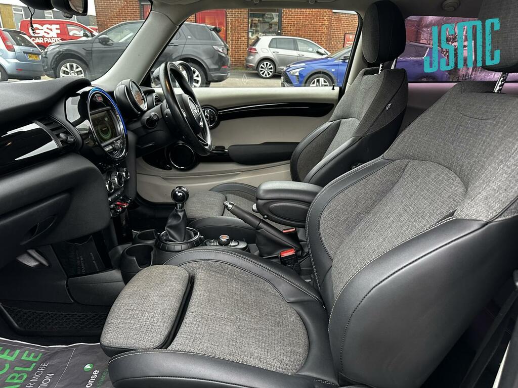 Mini Hatch 1.5 Cooper D Hatchback Euro 6 S YB64XWG Silver #5
