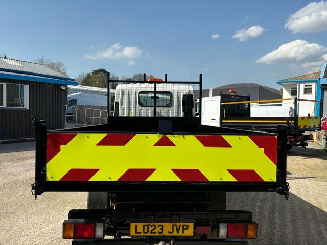 Isuzu Diesel LO23JVP White #3