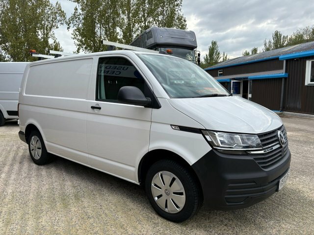 Volkswagen Transporter Mpv VN72BBJ White #2