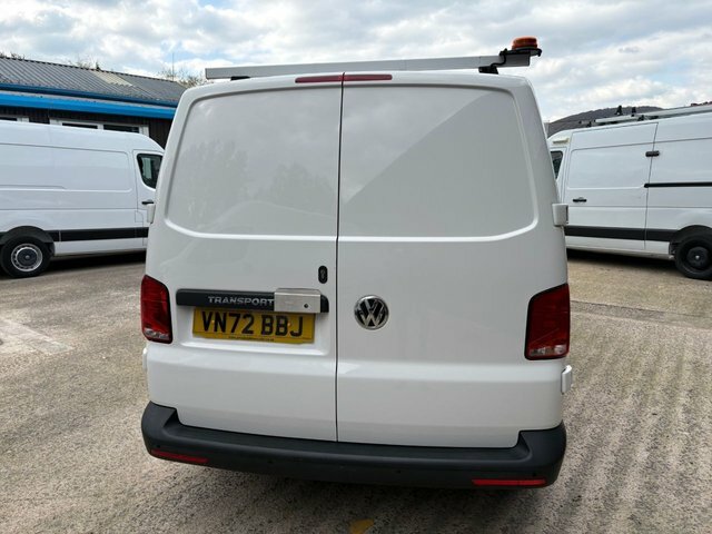 Volkswagen Transporter Mpv VN72BBJ White #5