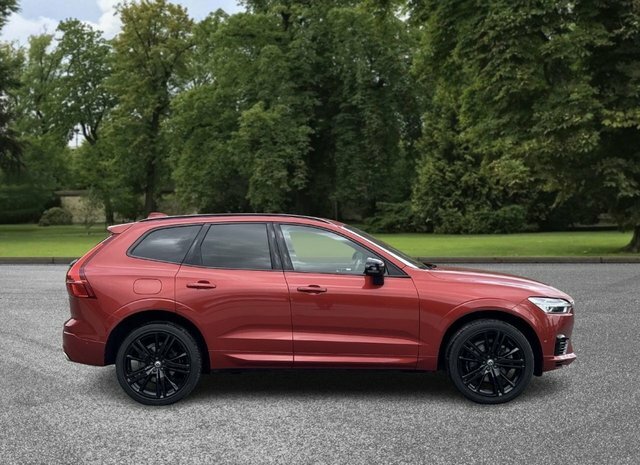 Volvo XC60 2019 2.0H T8 Twin Engine 11.6Kwh R-design Pro Suv KN69PMY Red #3