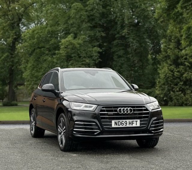 Audi Q5 2020 2.0 Tfsie 55 S Line Competition Suv Petro Black
