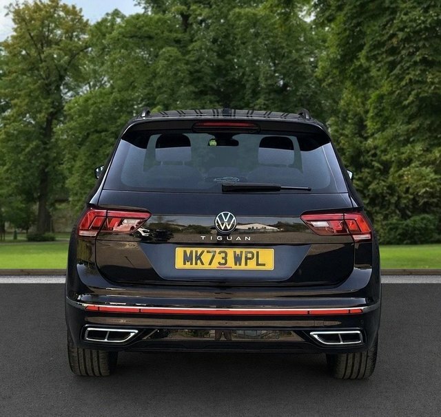 Volkswagen Tiguan 2023 1.5 Tsi R-line Suv Dsg Euro 6 Ss Black #5
