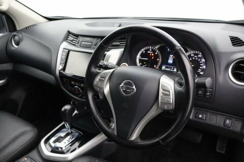 Nissan Navara 2.3 Navara Tekna HJ69LWL White #2