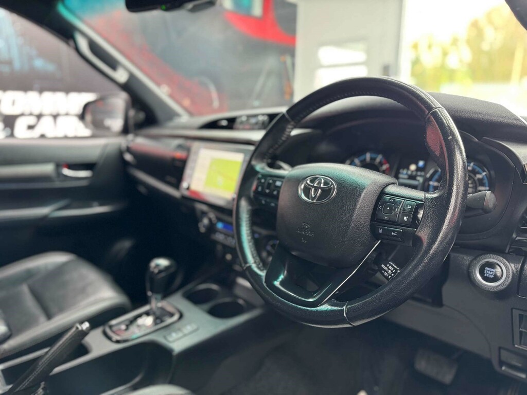 Toyota HILUX Hi-luxury Invincible X D-4d 4Wd Double Cab 4W CM70MCS #6