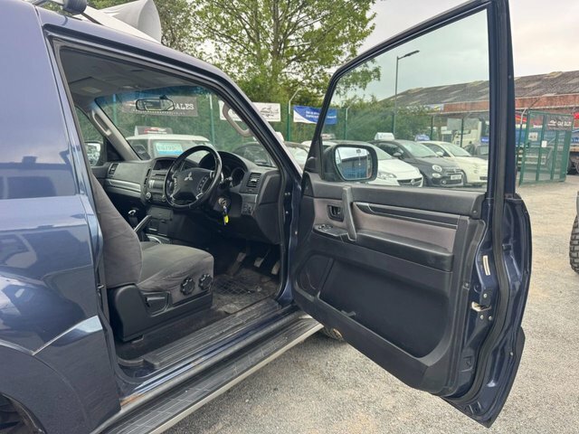 Mitsubishi Shogun Suv 3.2 Di-dc Equippe 2008 Blue #10