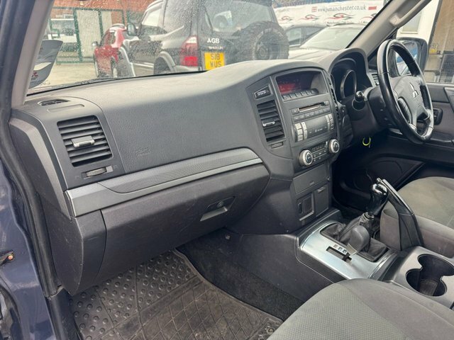 Mitsubishi Shogun Suv 3.2 Di-dc Equippe 2008 Blue #16