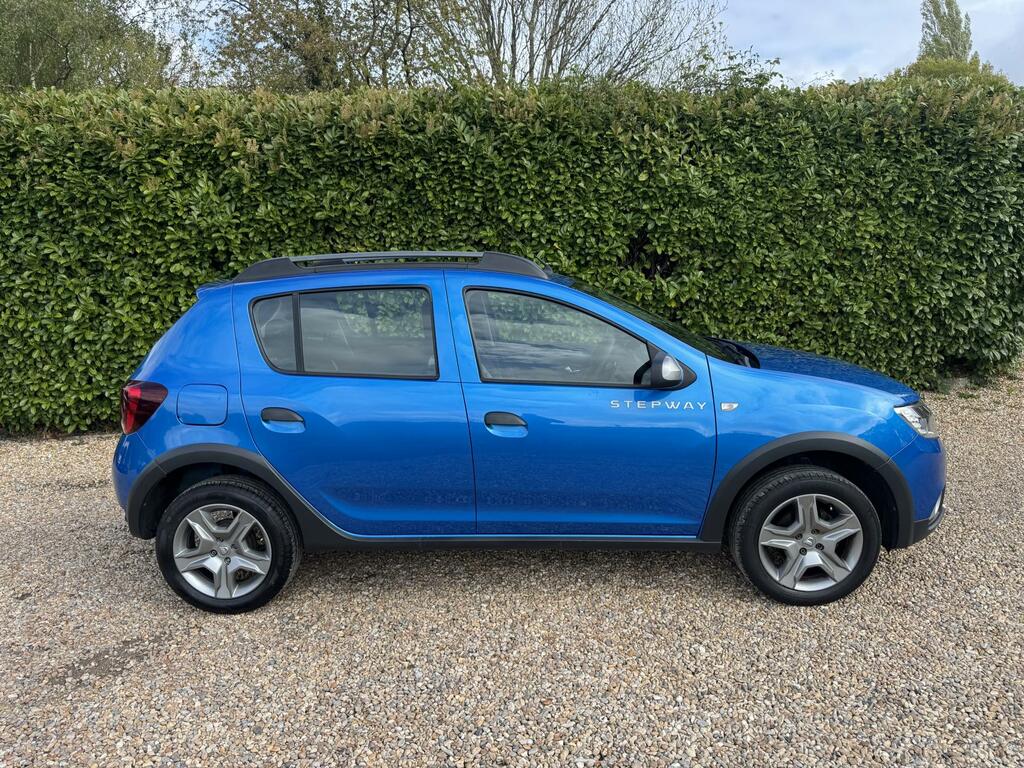 Dacia Sandero Stepway 0.9 Tce Essential Hatchback Euro HN68NLF Blue #2