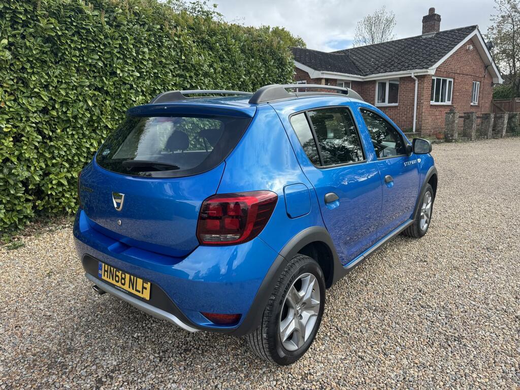 Dacia Sandero Stepway 0.9 Tce Essential Hatchback Euro HN68NLF Blue #3