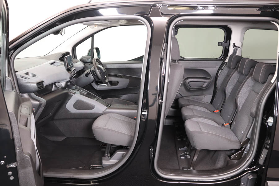 Peugeot e-Rifter 100Kw Allure 50Kwh Black #5