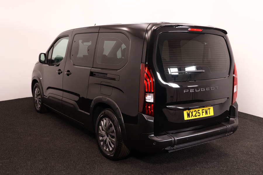 Peugeot e-Rifter 100Kw Allure 50Kwh Black #4