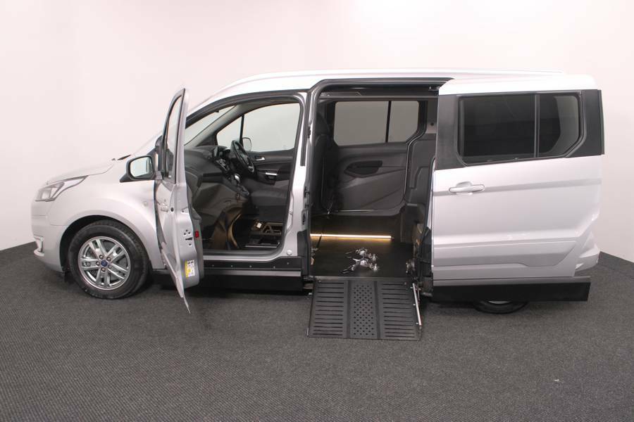 Ford Grand Tourneo Connect 1.5 Tdci Titanium Up Front Or Switch Silver #5