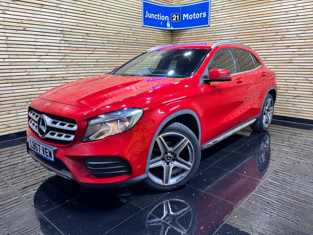 Mercedes-Benz GLA Class 2.1 Gla200d Amg Line Executive Suv 7G Red