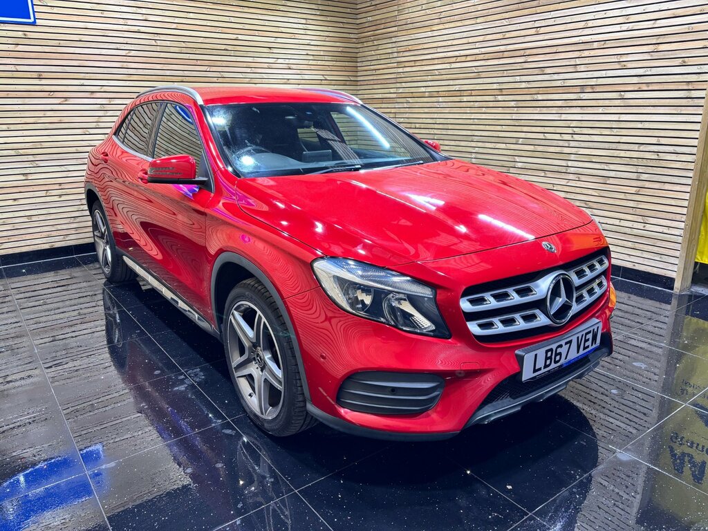 Mercedes-Benz GLA Class 2.1 Gla200d Amg Line Executive Suv 7G LB67VEW Red #4