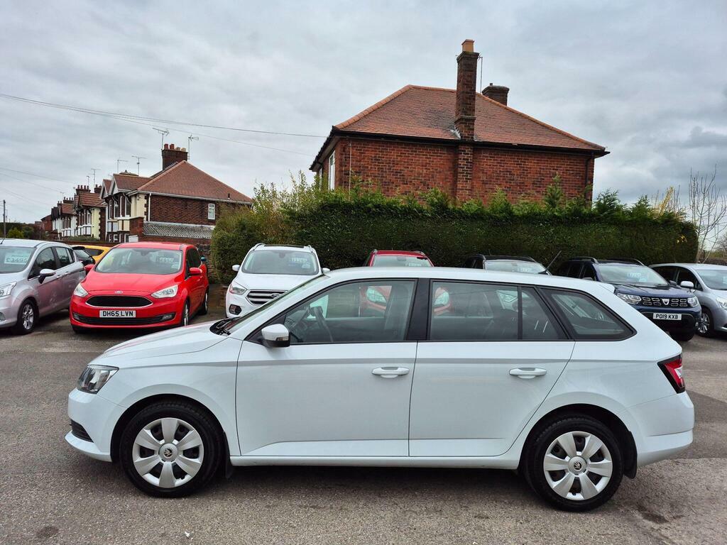 Skoda Fabia 1.4 Tdi S Estate White #2