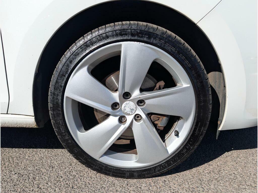 Seat Toledo 1.6 Tdi Cr Se Hatchback White #40