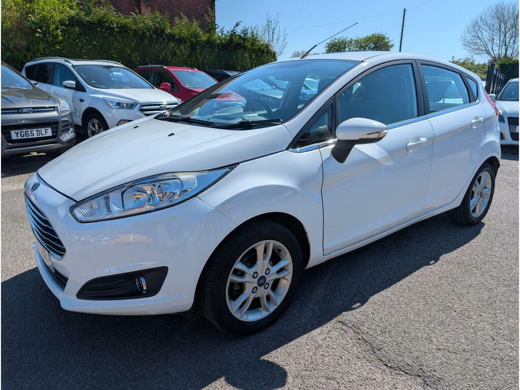Ford Fiesta 1.25 Zetec Euro 6 White