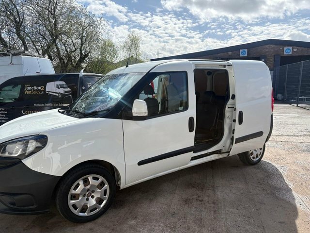 Fiat Doblo 1.6 Multijetii Maxi Tecnico Panel Van 6Dr M White #4