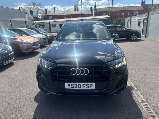 Audi Q7 3.0 Tdi V6 50 Black Edition Tiptronic Quattro Euro YS20FSP Black #2