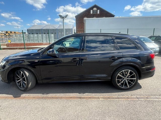 Audi Q7 3.0 Tdi V6 50 Black Edition Tiptronic Quattro Euro YS20FSP Black #5