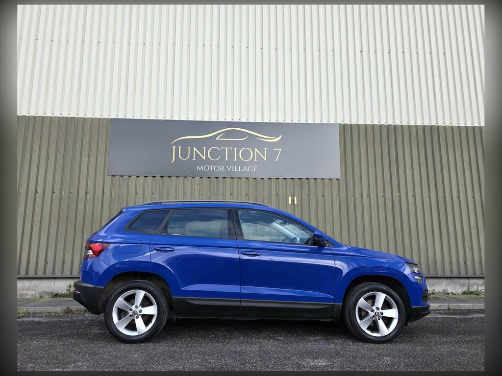 Skoda Karoq 1.5 Tsi Act Se Euro 6 Ss MK19KVV Blue #4