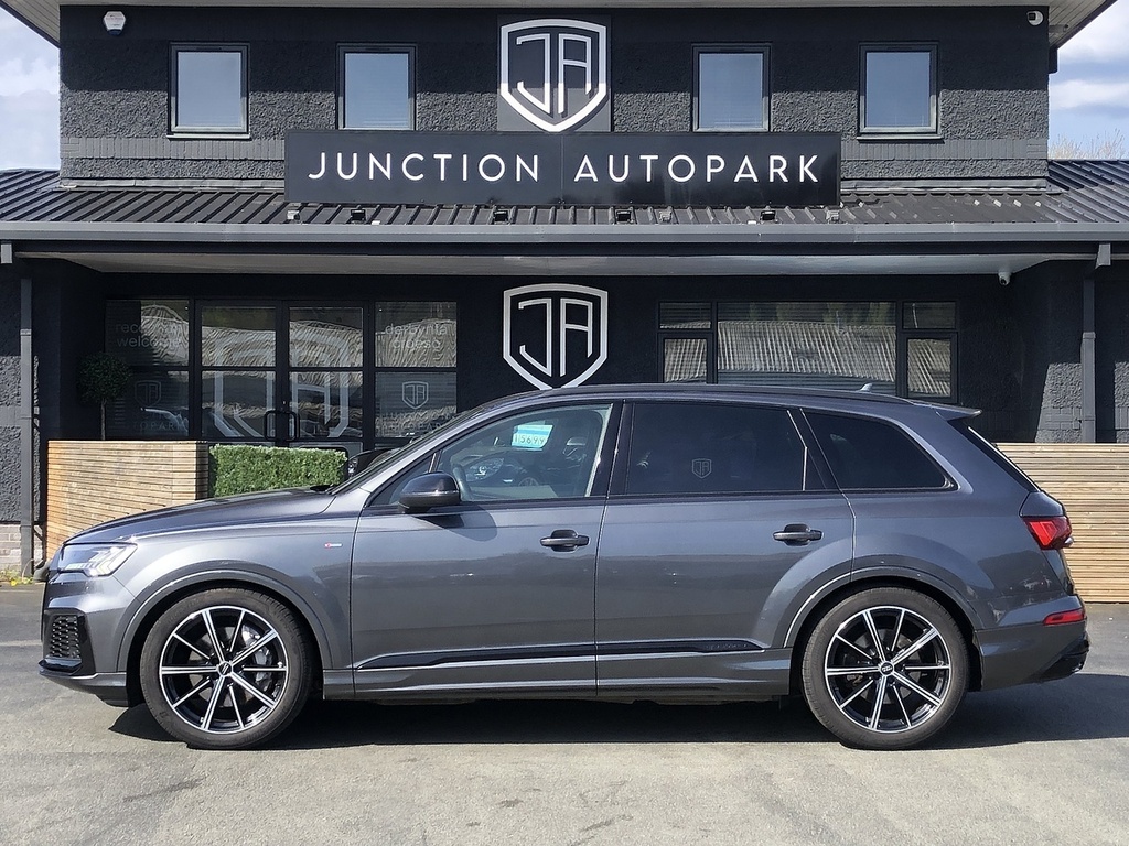 Audi Q7 Tdi V6 Black Edition YC20NLD Grey #4