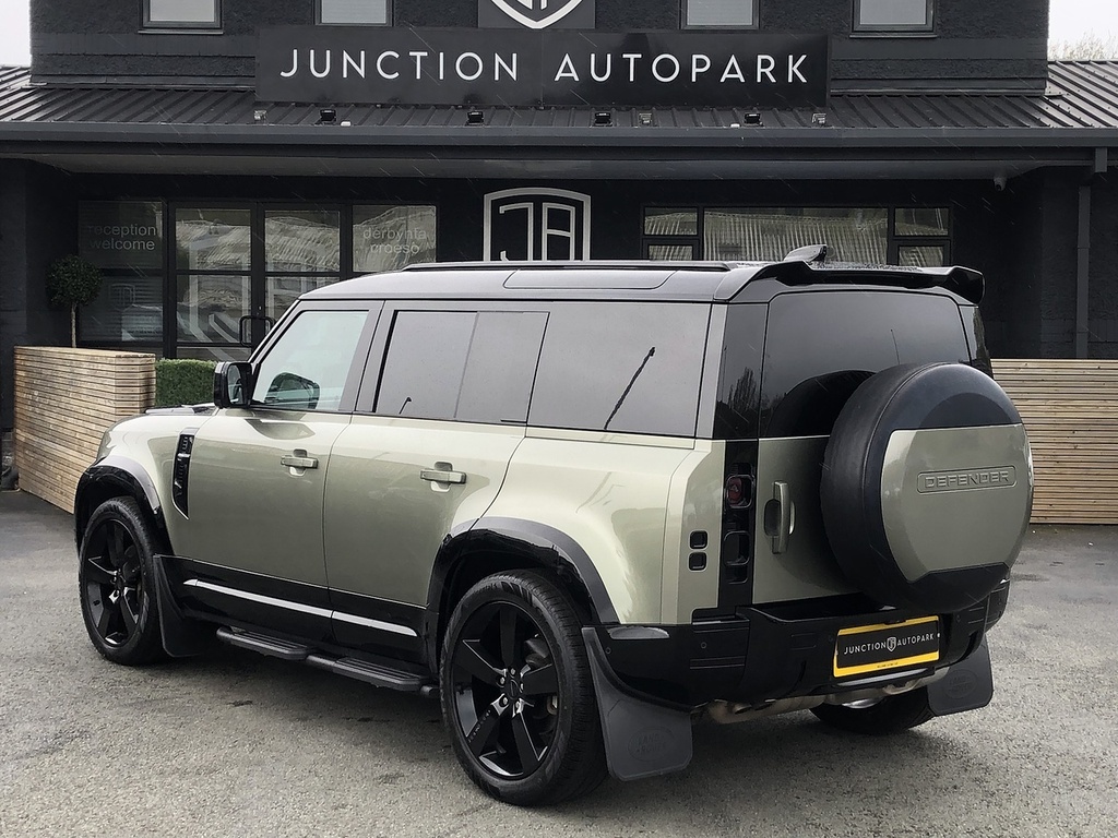 Land Rover Defender 110 D250 Mhev Hse MA23HYO Green #3