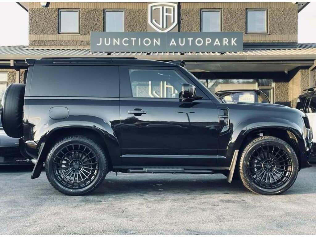 Land Rover Defender 90 D250 Mhev S V6TPA Black #5