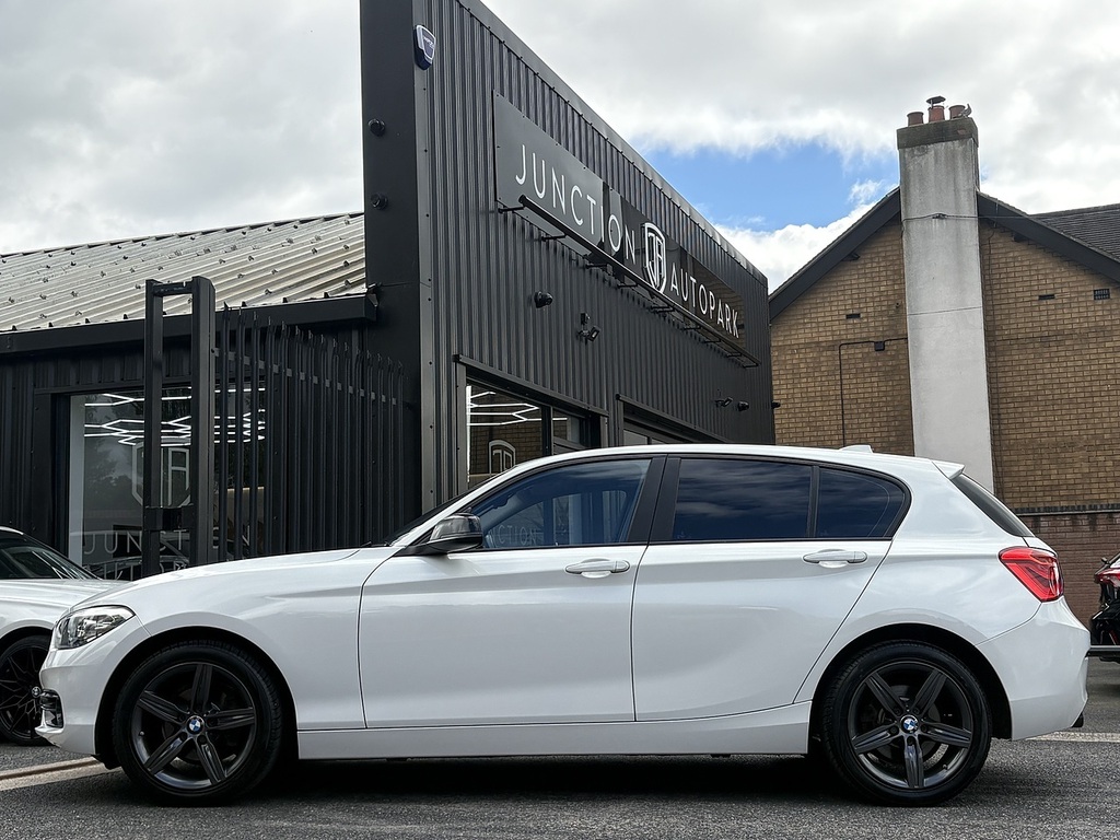 BMW 1 Series 116D Sport White #4
