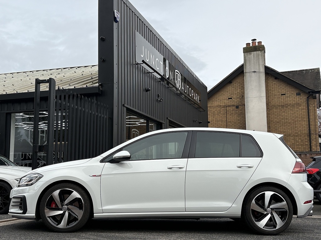 Volkswagen Golf Tsi Gti Performance YW19UOO White #4