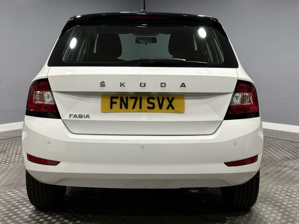 Skoda Fabia 1.0 Tsi Colour Edition Dsg Euro 6 Ss FN71SVX White #4