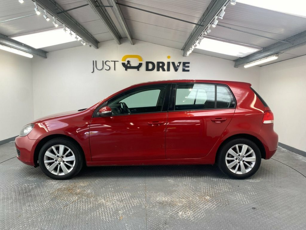 Volkswagen Golf 1.6L Match CV11WTC Red #2