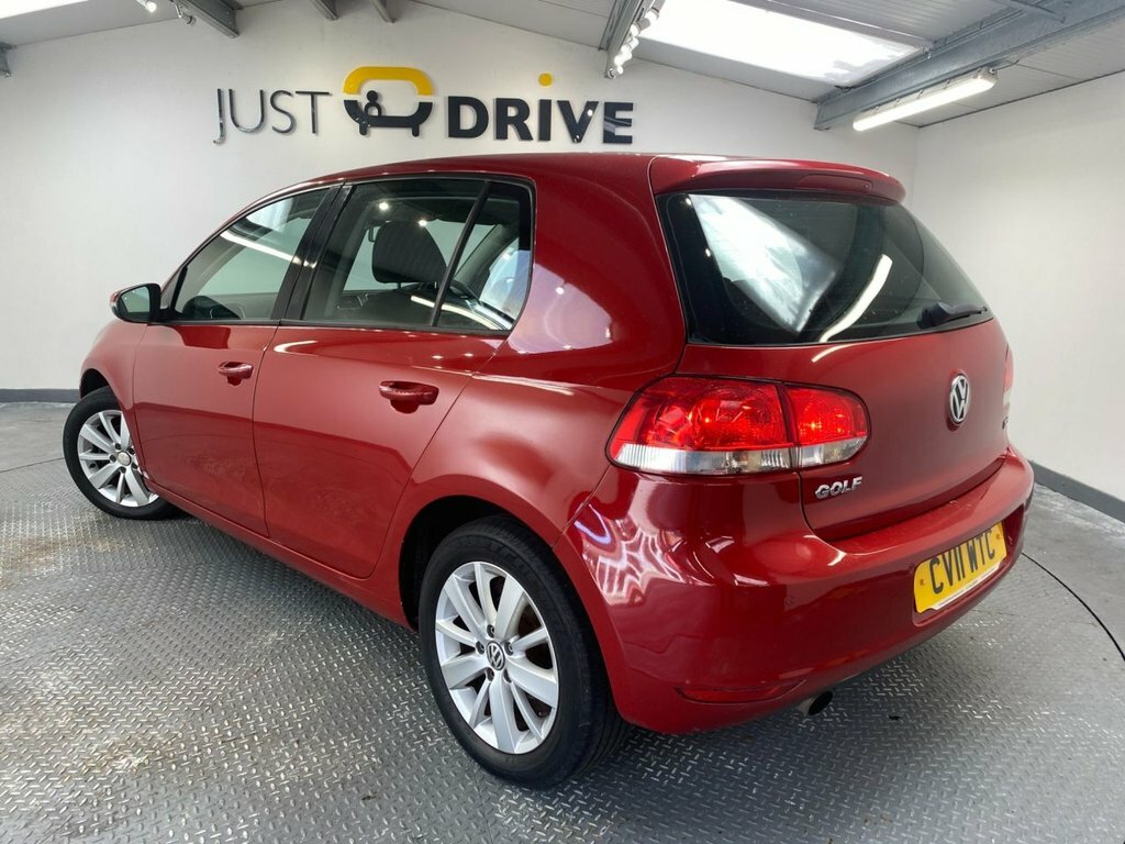 Volkswagen Golf 1.6L Match CV11WTC Red #3