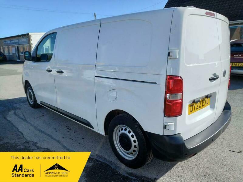 Vauxhall Vivaro L1h1 F2700 Dynamic S DY22EXD White #5