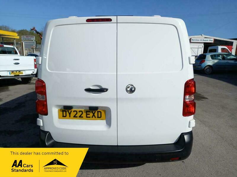 Vauxhall Vivaro L1h1 F2700 Dynamic S DY22EXD White #3