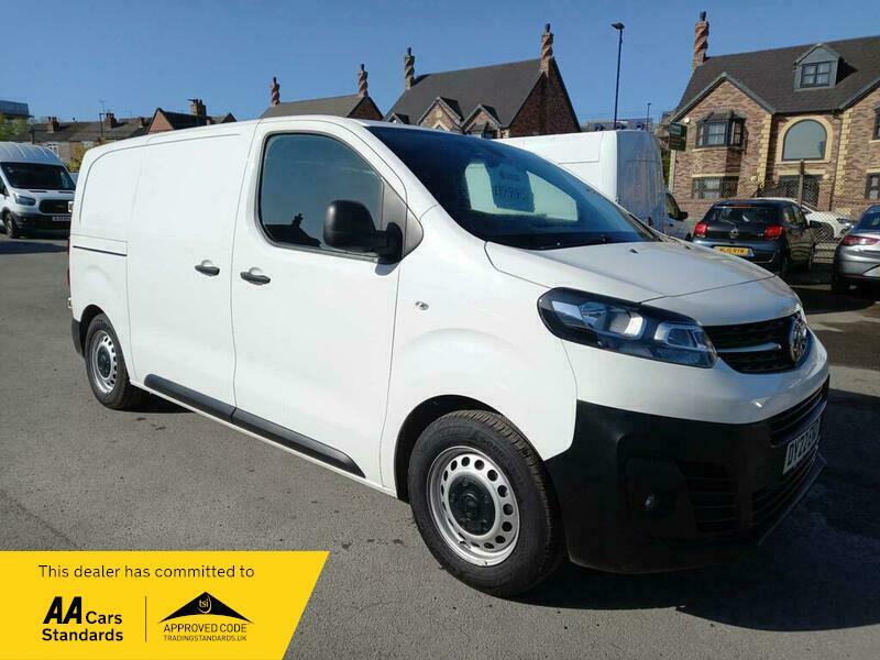 Vauxhall Vivaro L1h1 F2700 Dynamic S White