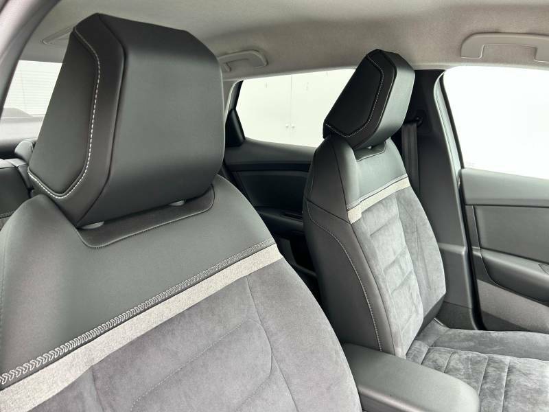 Citroen C4 1.2 Puretech 130 Max Eat8 - 2024 74 White #6