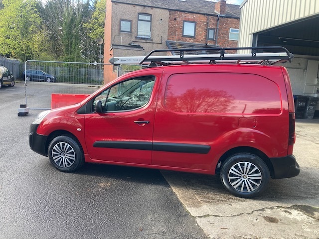 Citroen Berlingo Mpv FP17ZDJ Red #3