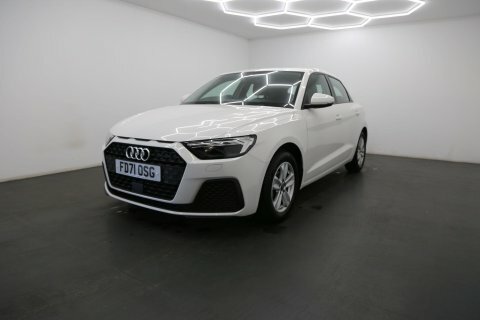 Audi A1 1.0 Tfsi 25 FD71OSG White #3