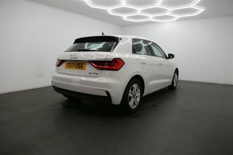 Audi A1 1.0 Tfsi 25 FD71OSG White #4