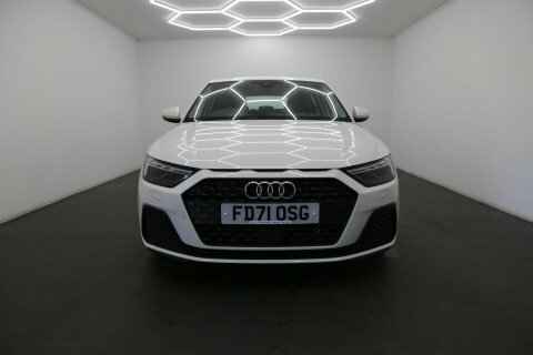 Audi A1 1.0 Tfsi 25 FD71OSG White #2