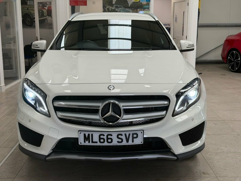 Mercedes-Benz GLA Class 2.1L Amg Line White #3