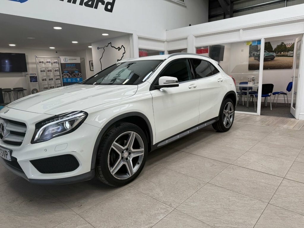 Mercedes-Benz GLA Class 2.1L Amg Line White #4