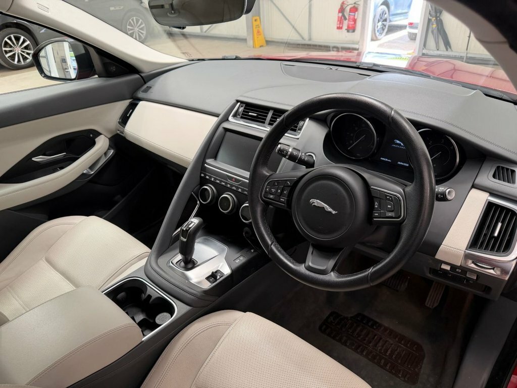 Jaguar E-Pace 2L S PF19LLW Red #3